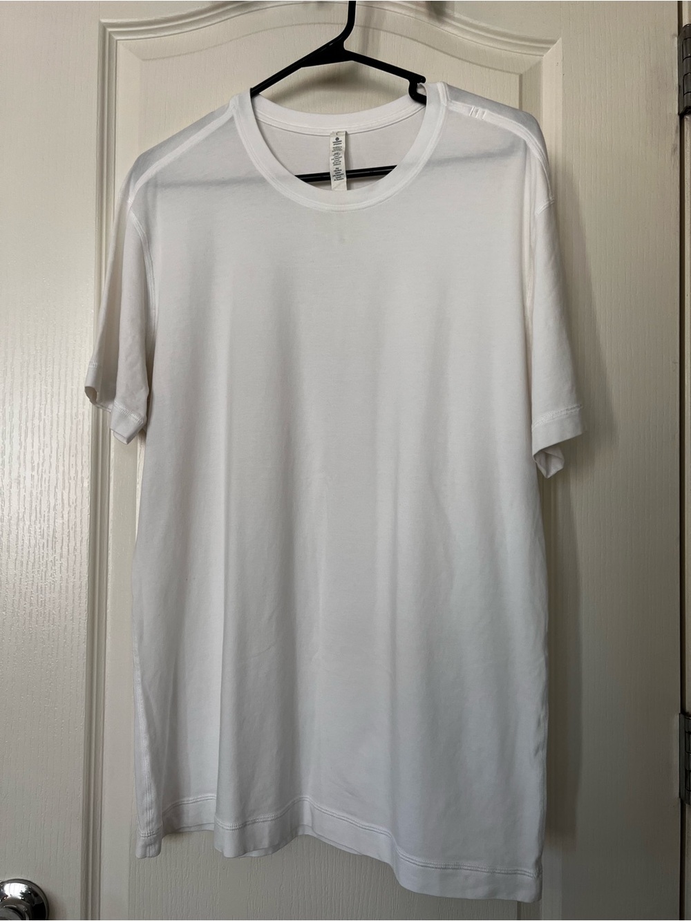 lululemon athletica Men's White Crew Neck Short Sleeve Tee